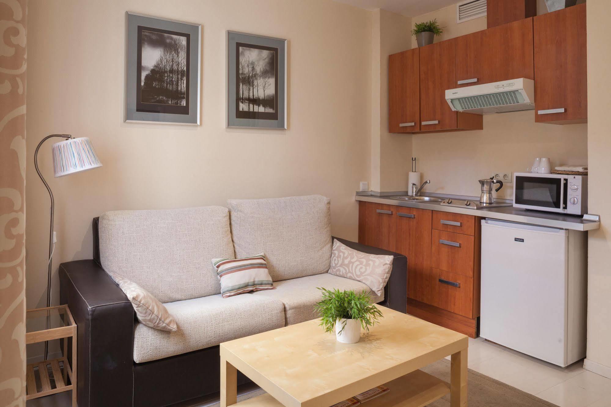 Apartamentos Altamira Sewilla Zewnętrze zdjęcie
