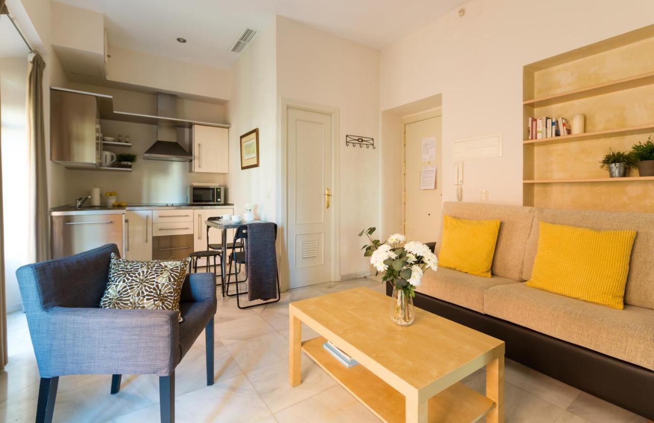 Apartamentos Altamira Sewilla Zewnętrze zdjęcie